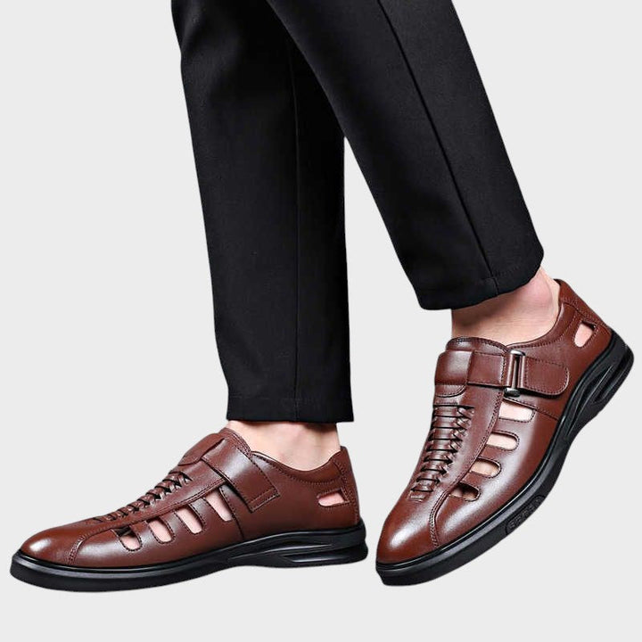 Daniel | Brown leather sandals in a sporty style