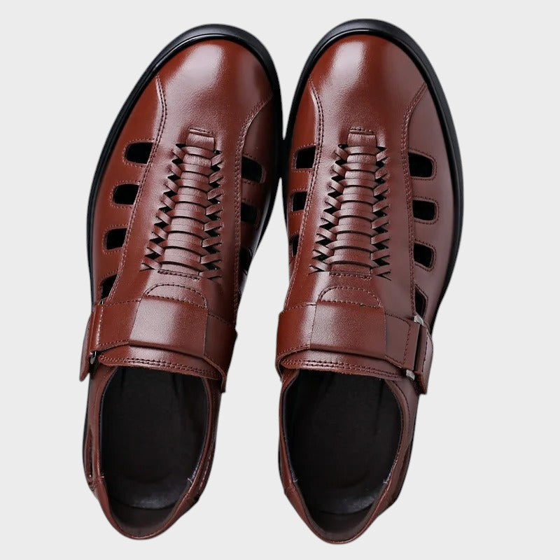 Daniel | Brown leather sandals in a sporty style
