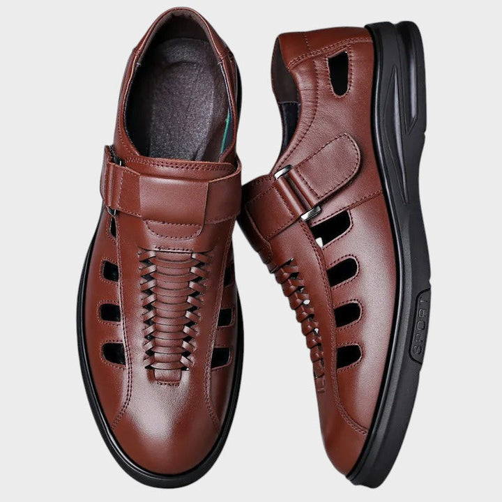 Daniel | Brown leather sandals in a sporty style