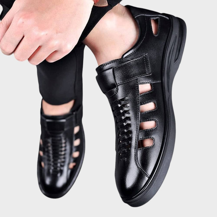 Daniel | Brown leather sandals in a sporty style