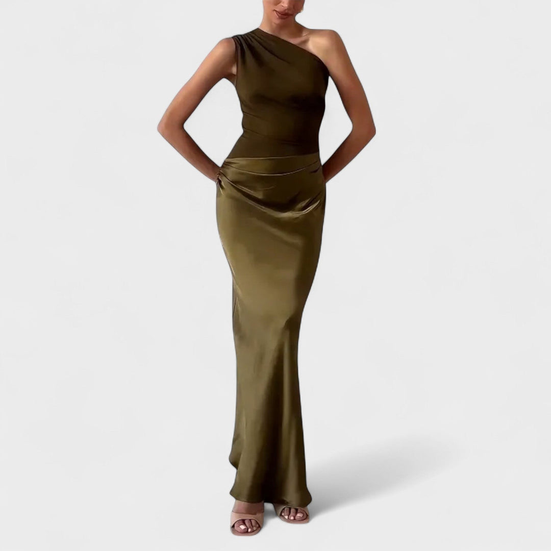 ERNA | Elegant pleated maxi dress