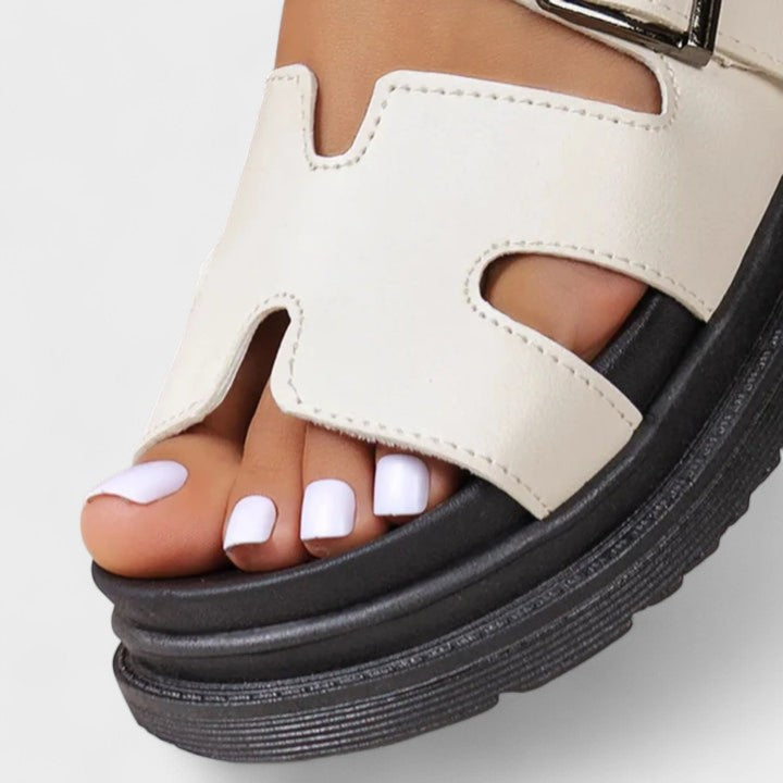 VERITY | Orthopaedic sandals
