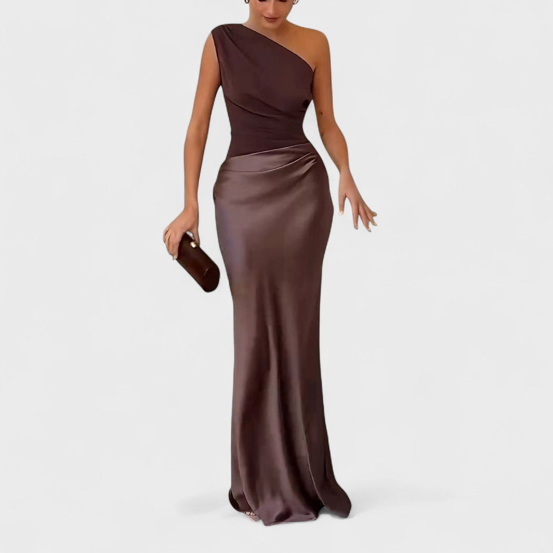 ERNA | Elegant pleated maxi dress
