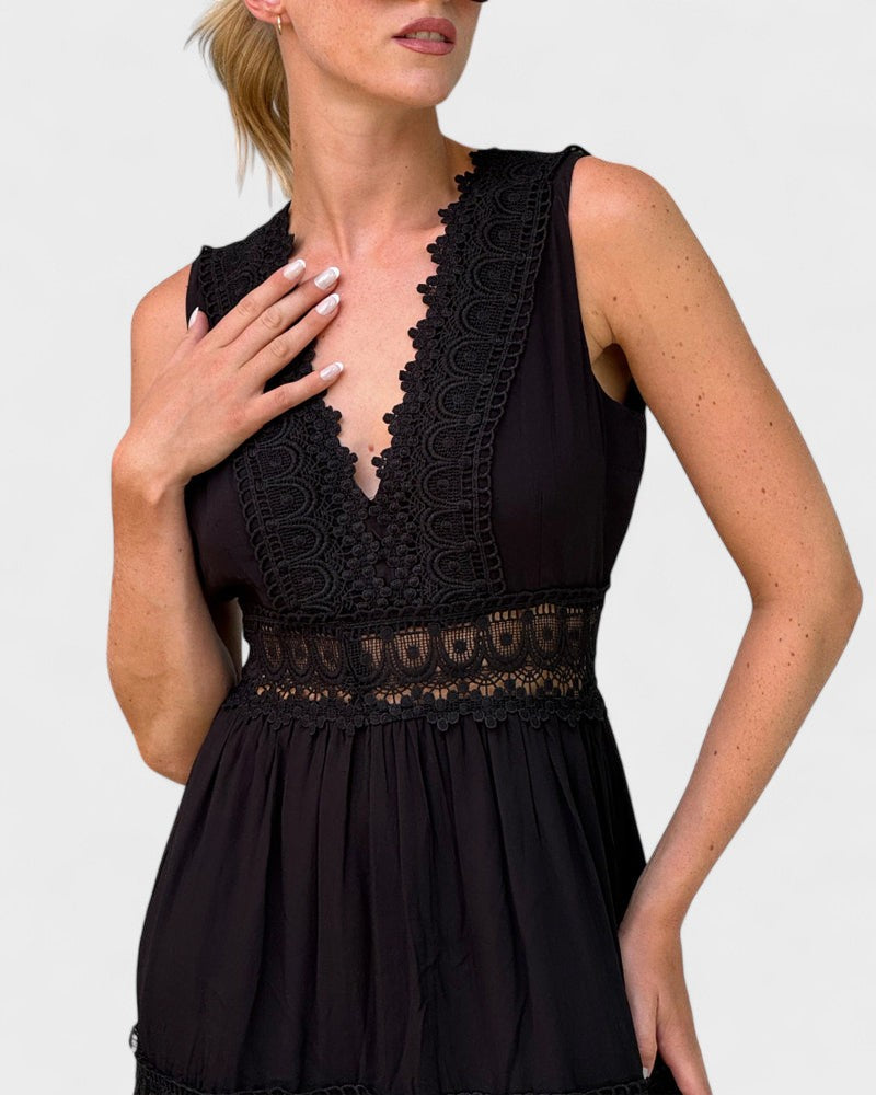 ELEANOR | Sleeveless midi dress with lace details